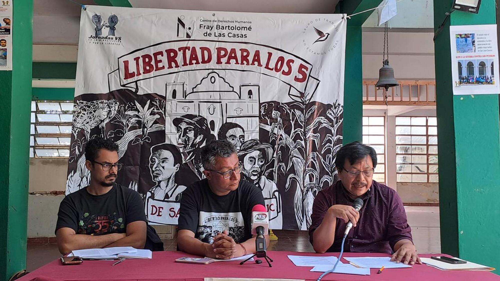 Rueda de prensa los 5 de San Juan Cancuc